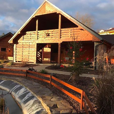 Apartman Monny Frymburk nad Vltavou Exterior foto