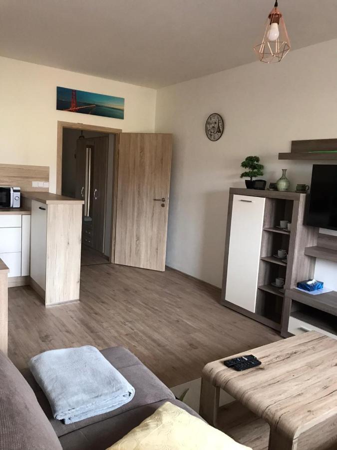 Apartman Monny Frymburk nad Vltavou Exterior foto