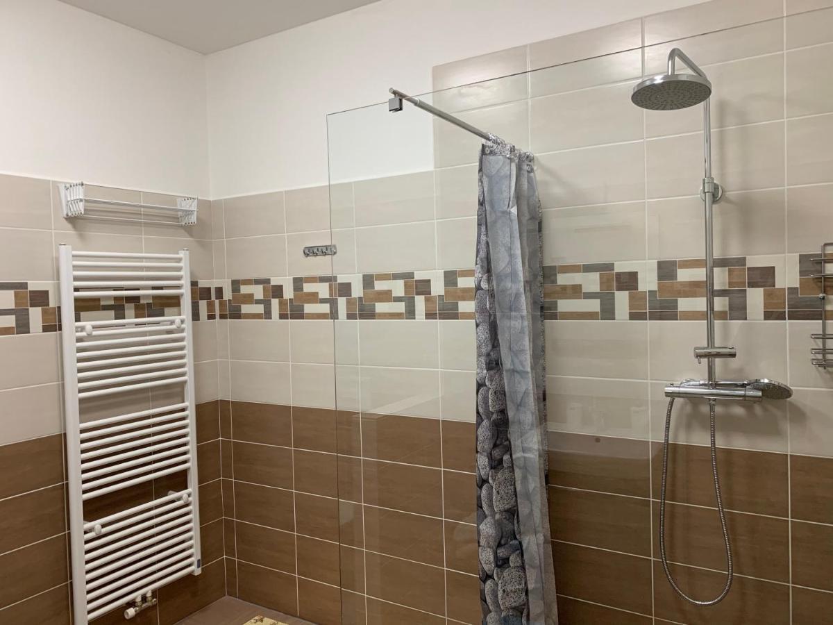 Apartman Monny Frymburk nad Vltavou Exterior foto