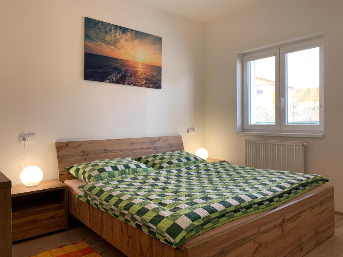 Apartman Monny Frymburk nad Vltavou Exterior foto