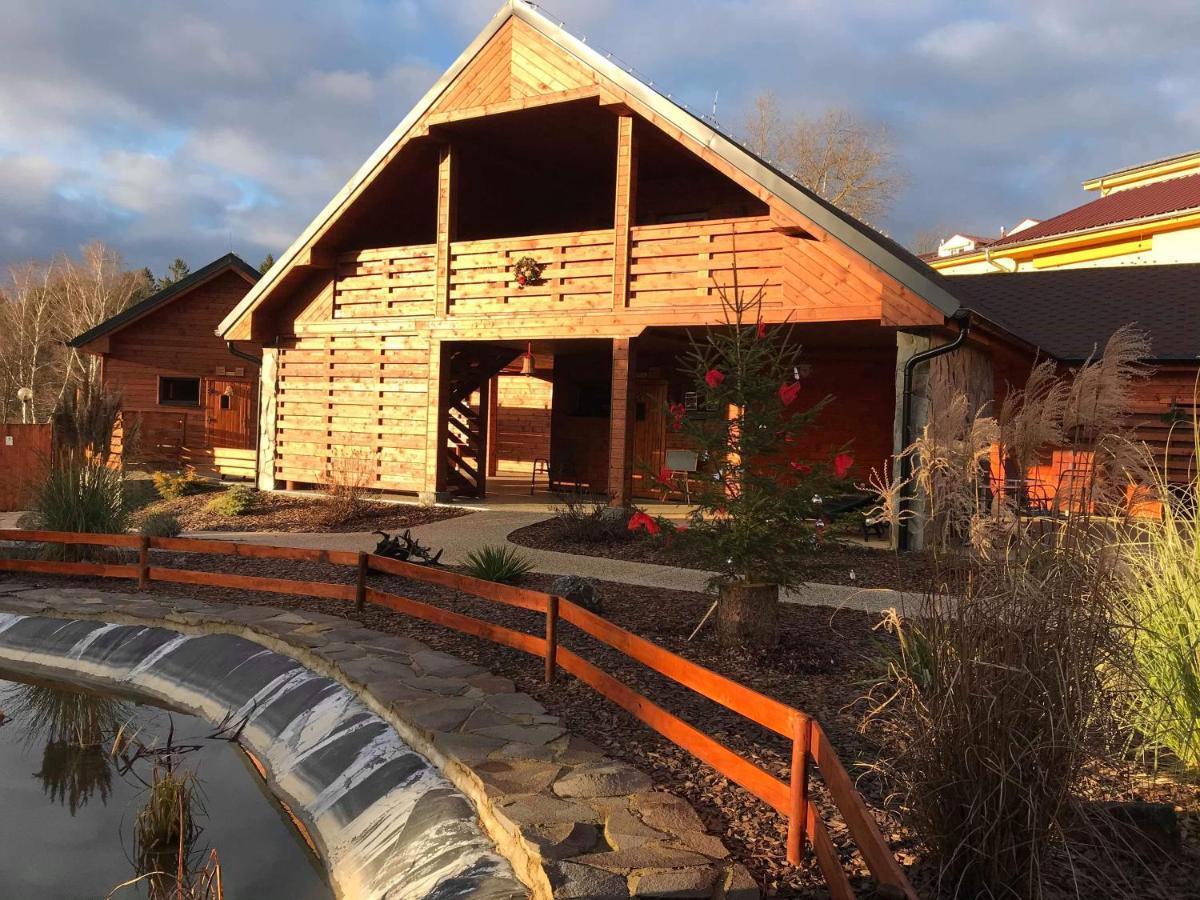 Apartman Monny Frymburk nad Vltavou Exterior foto